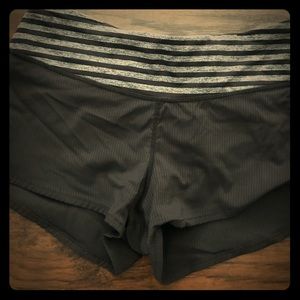 Black Lululemon speed short size 4